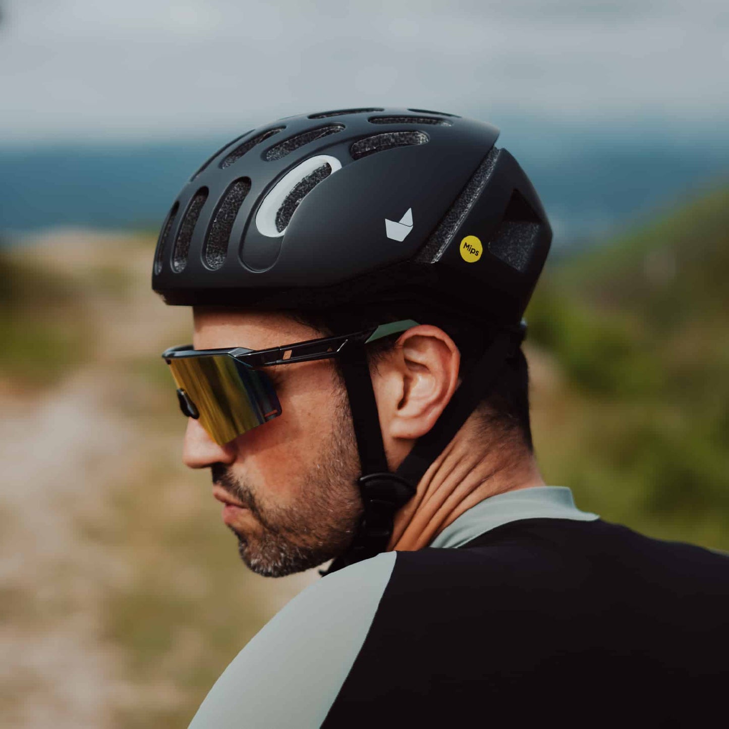 Catlike Whisper II Cycling Helmet | Black Mate