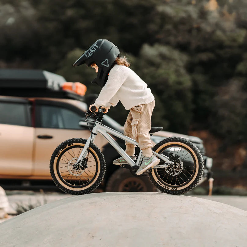 Early Rider Hellion 16 Kids Bike - Brushed Aluminium