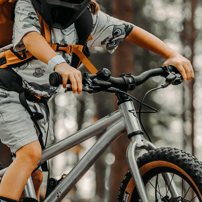 Early Rider Hellion 16 Kids Bike - Brushed Aluminium
