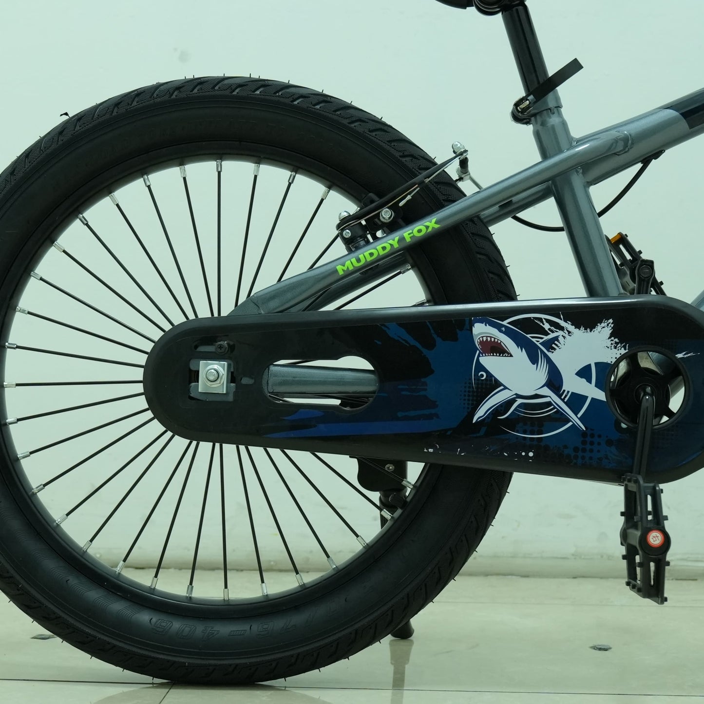 Muddy Fox 20-Inch Kids Bike | Boy |Grey Green